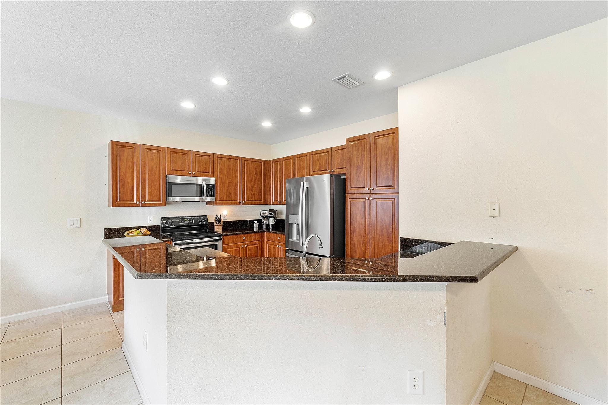 4716 N Grand Cypress Cir N 4716