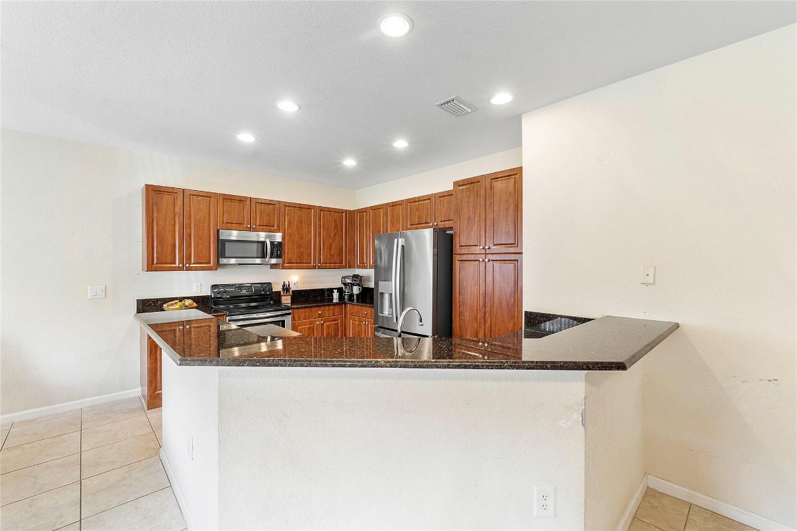 4716 N Grand Cypress Cir N 4716