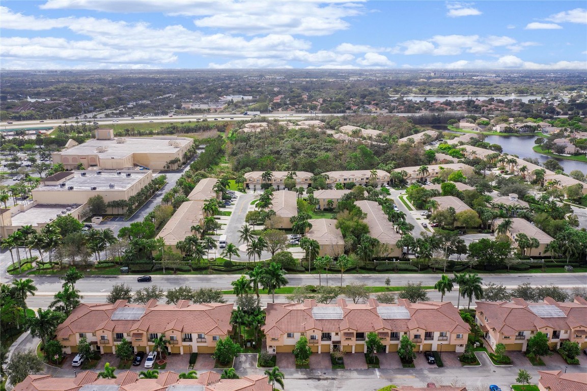 4716 N Grand Cypress Cir N 4716