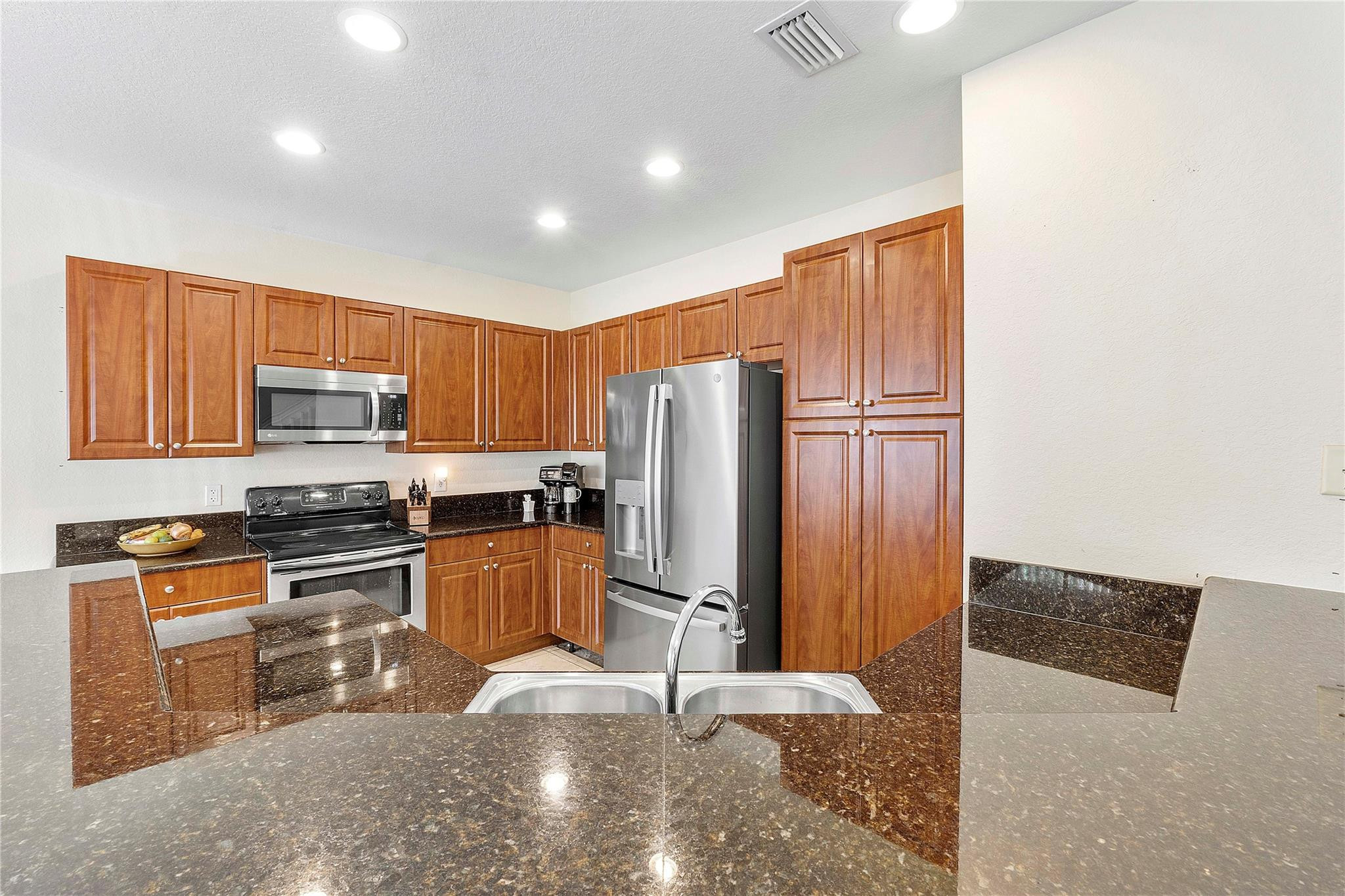 4716 N Grand Cypress Cir N 4716