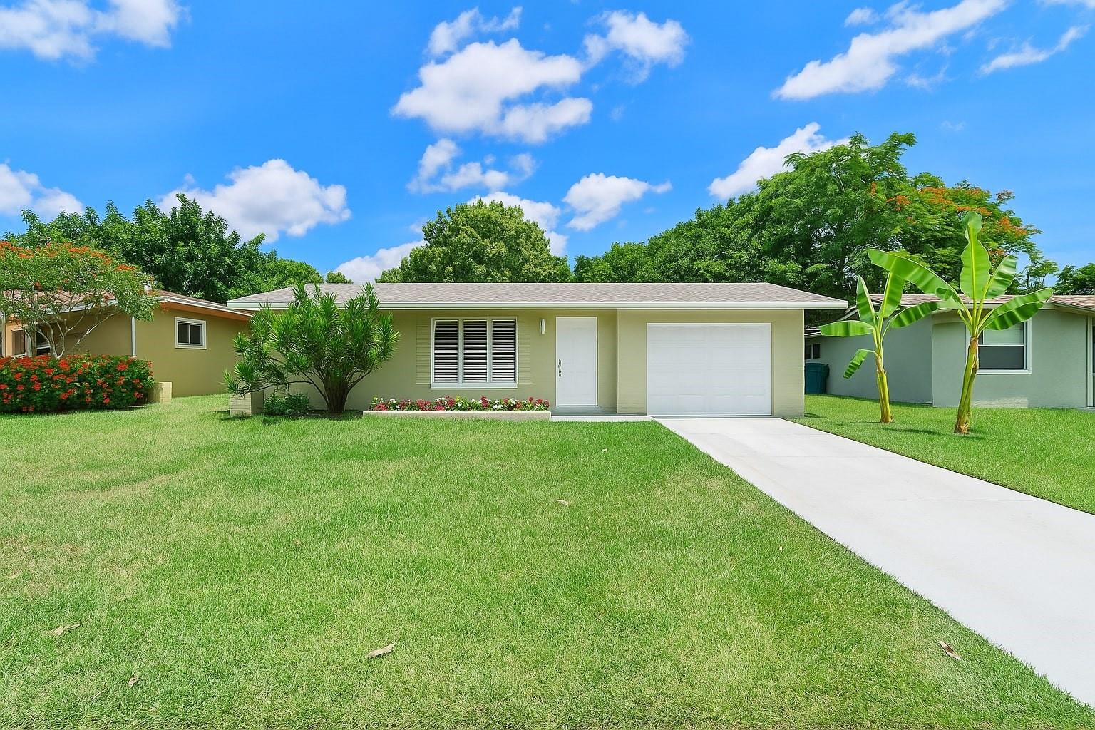 5618 NW 49th Ave