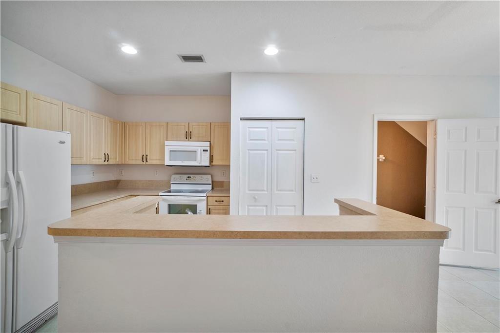 6373 Landings Way