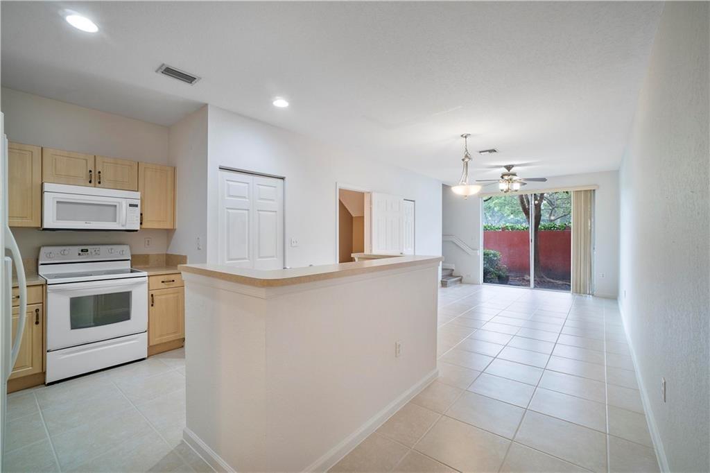 6373 Landings Way