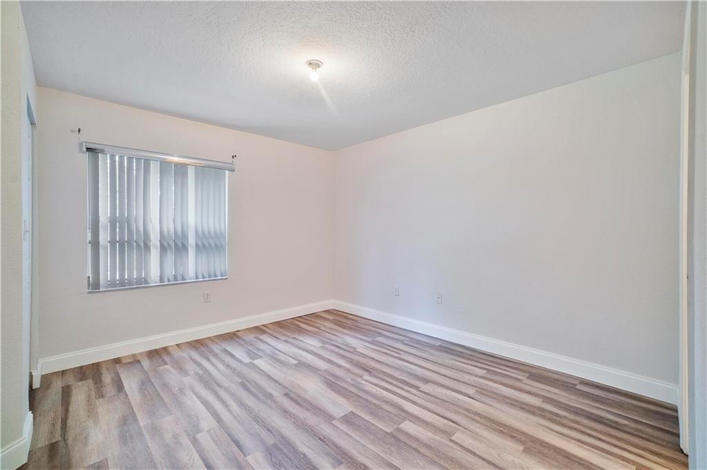 6373 Landings Way