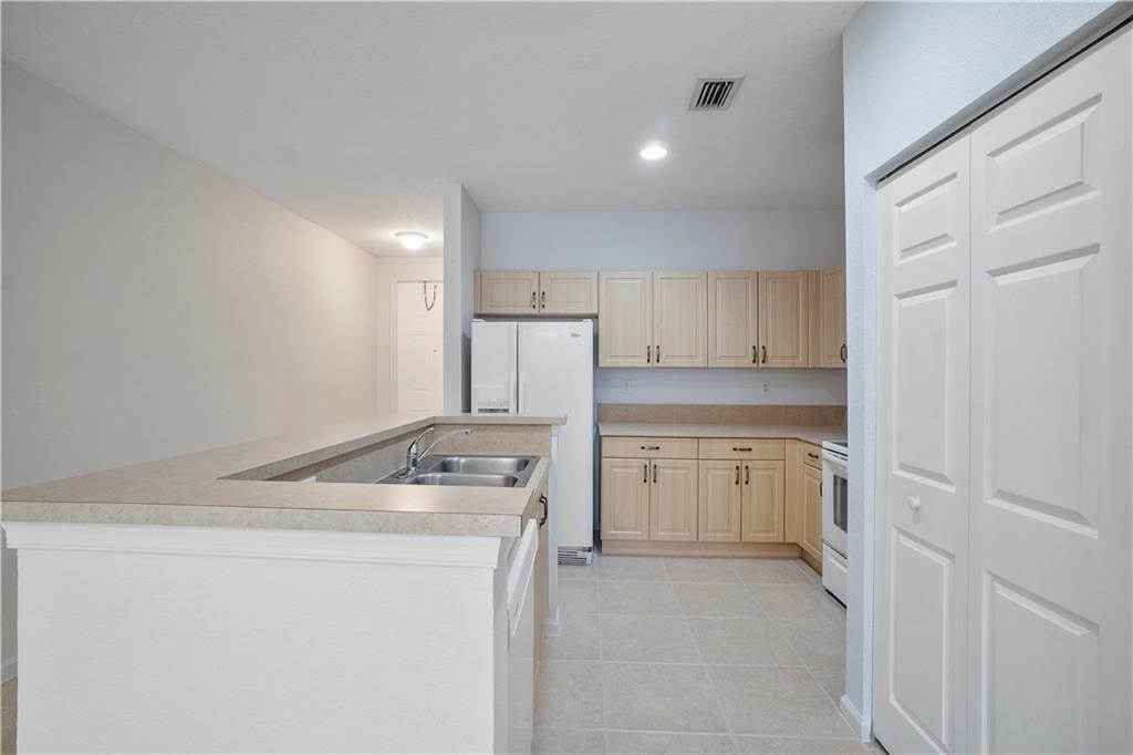 6373 Landings Way