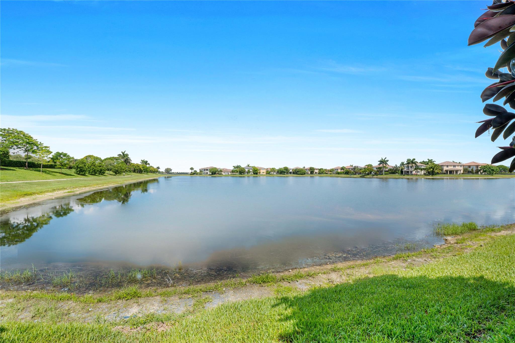 8405 Lakeview Trl