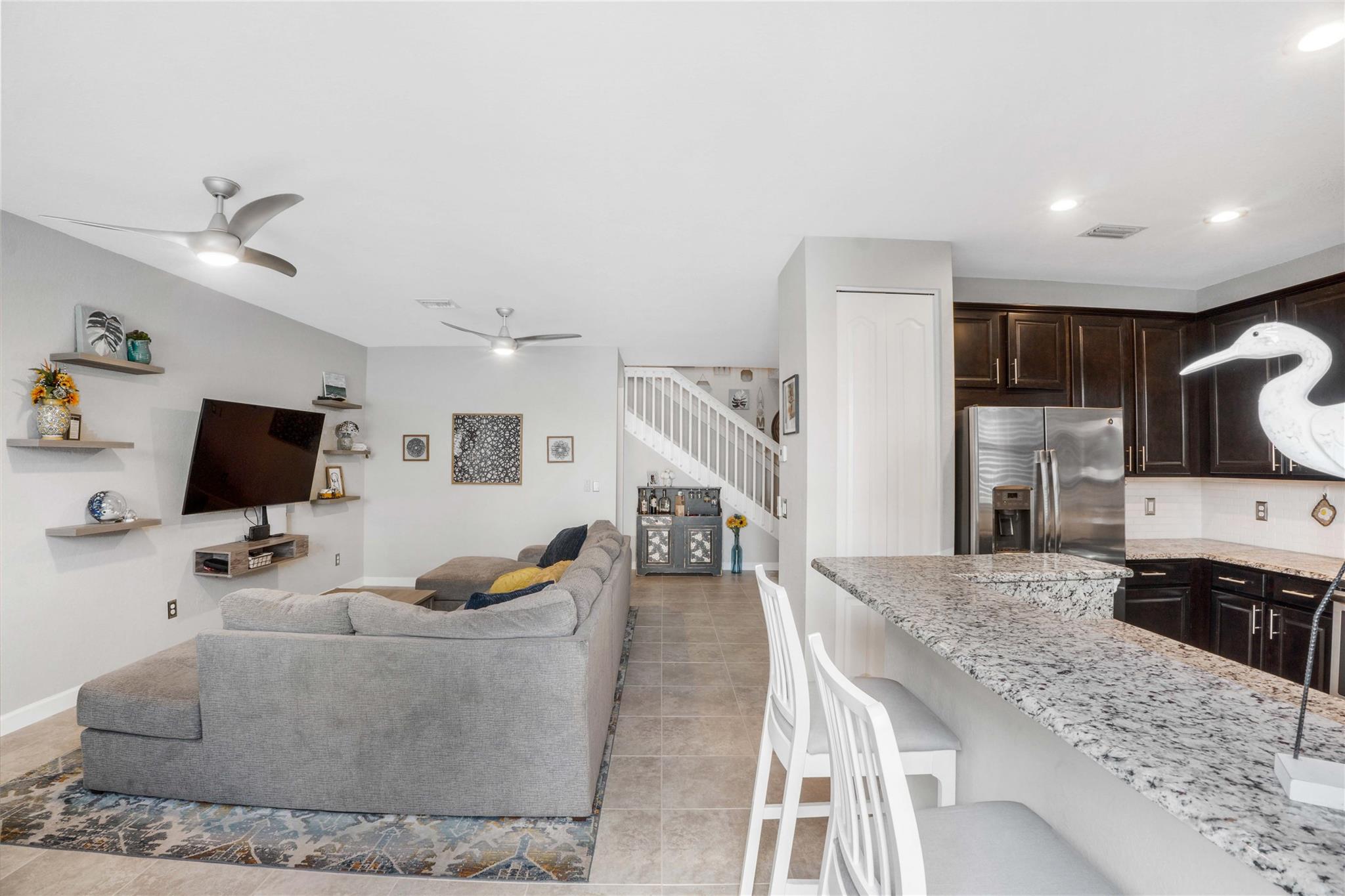 8405 Lakeview Trl