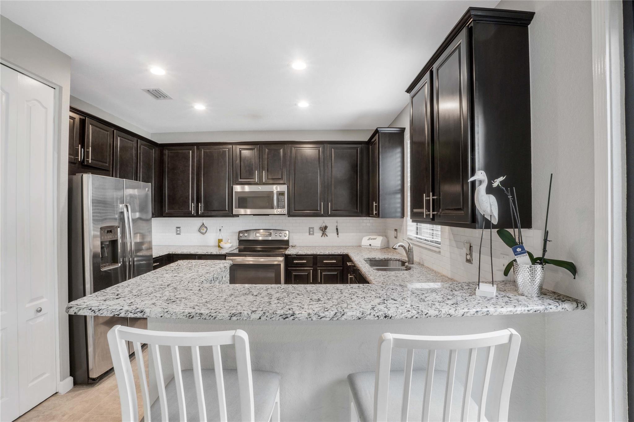 8405 Lakeview Trl