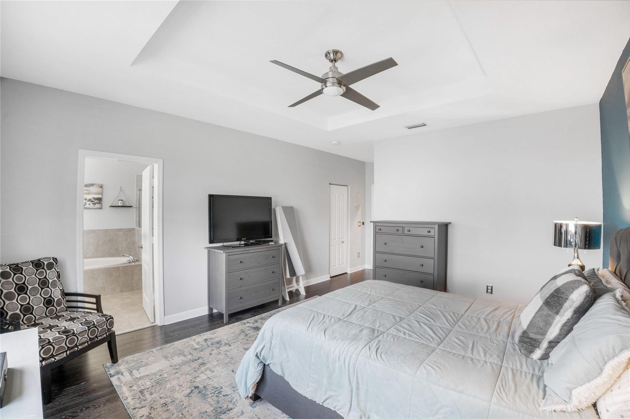 8405 Lakeview Trl