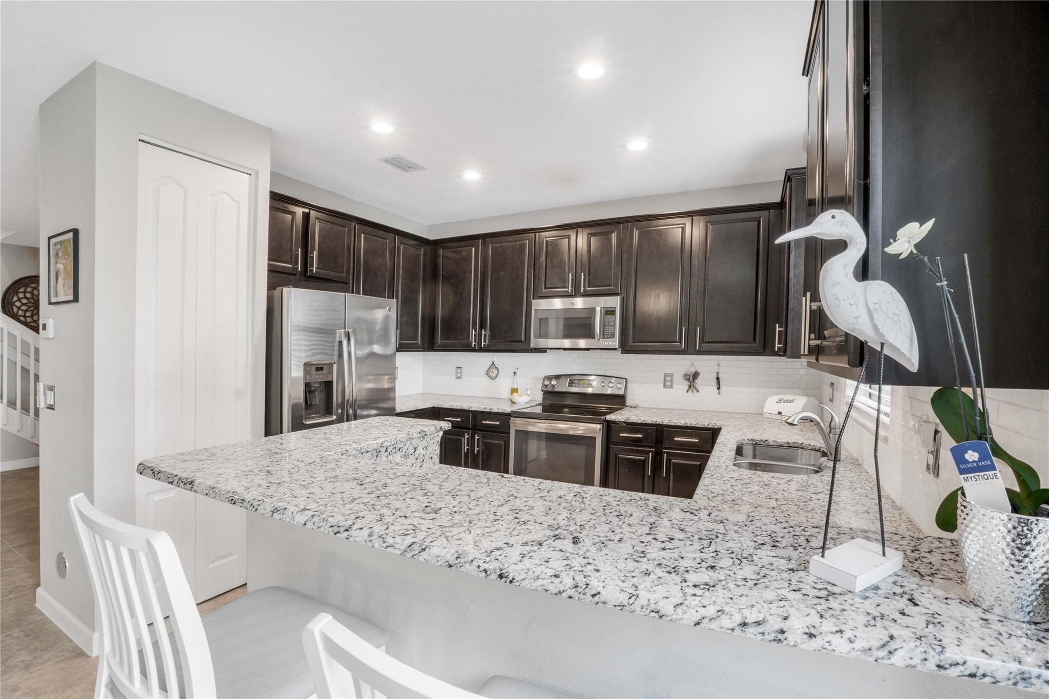 8405 Lakeview Trl