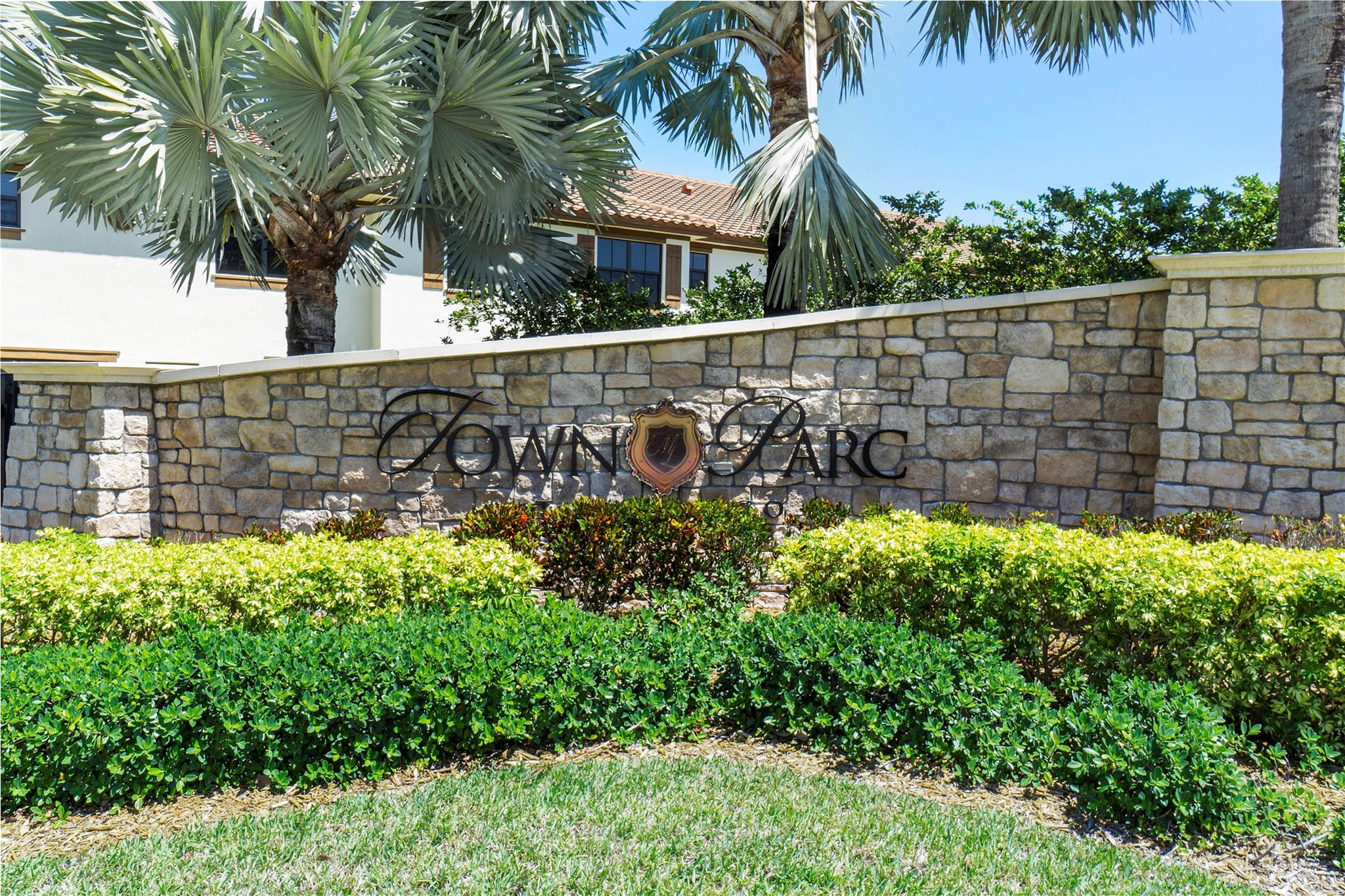 8405 Lakeview Trl