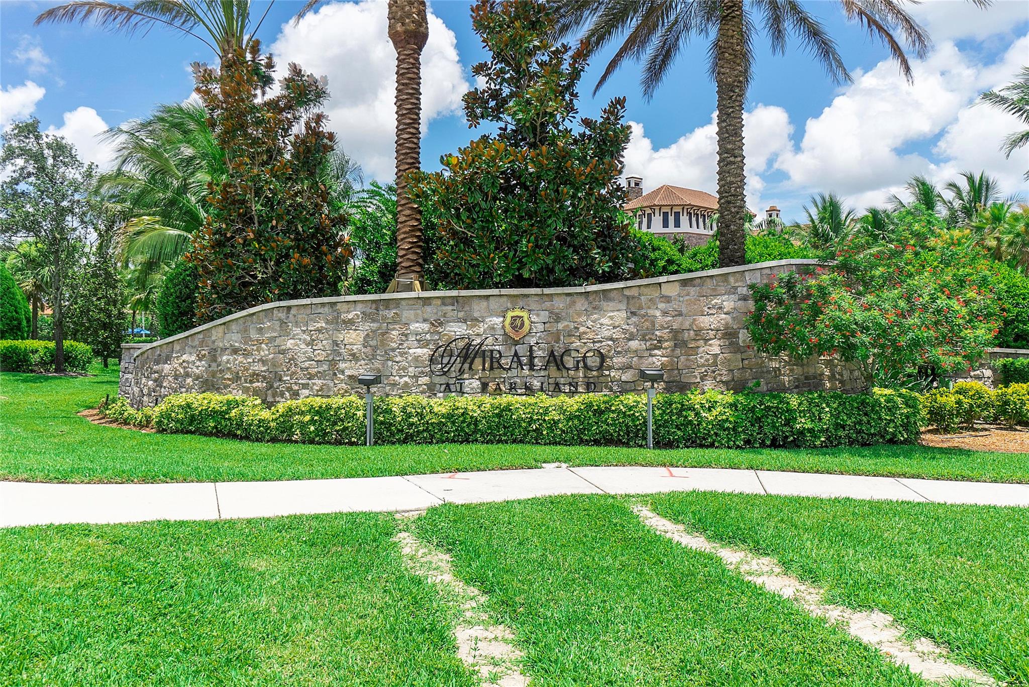 8405 Lakeview Trl