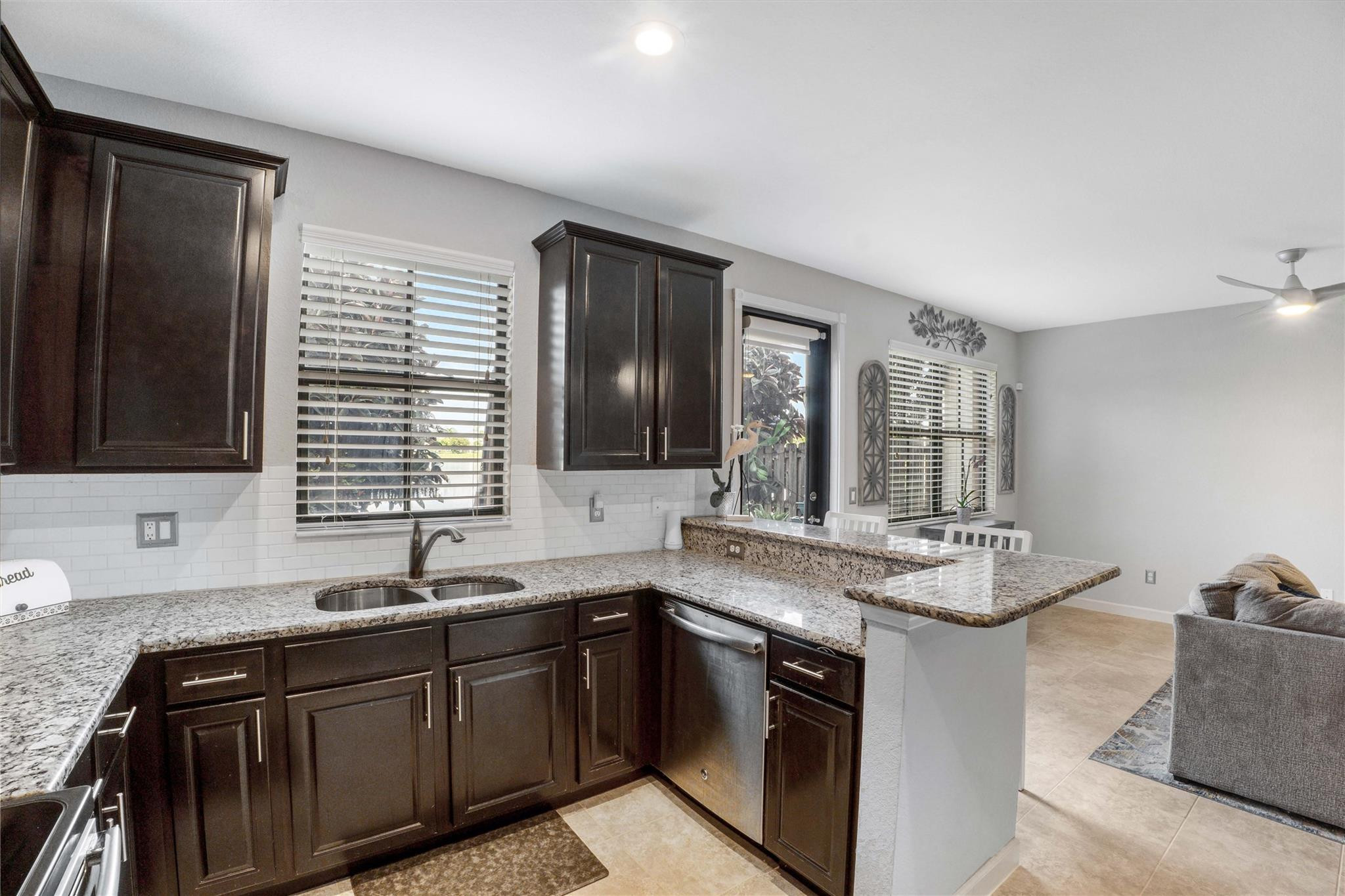 8405 Lakeview Trl