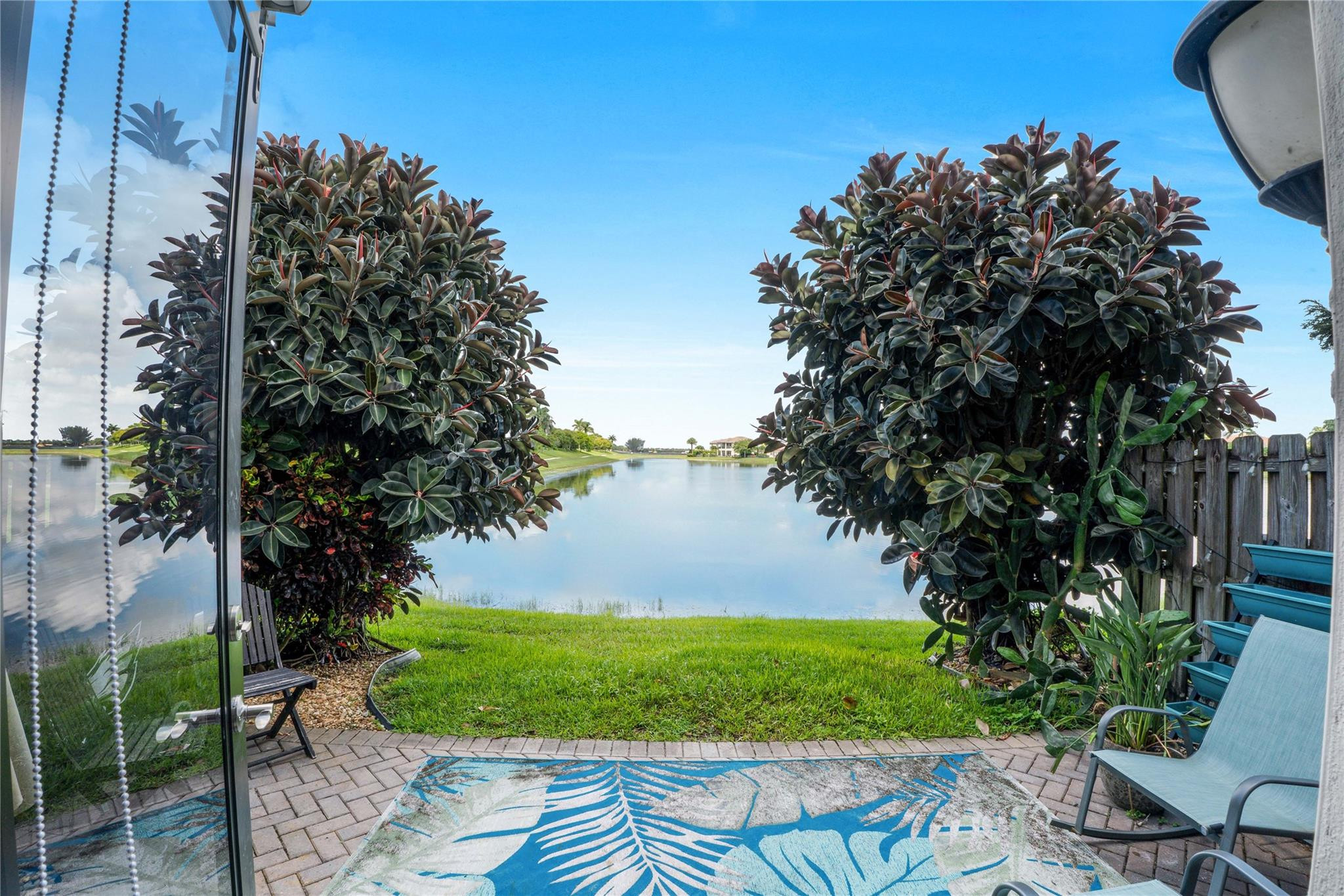 8405 Lakeview Trl