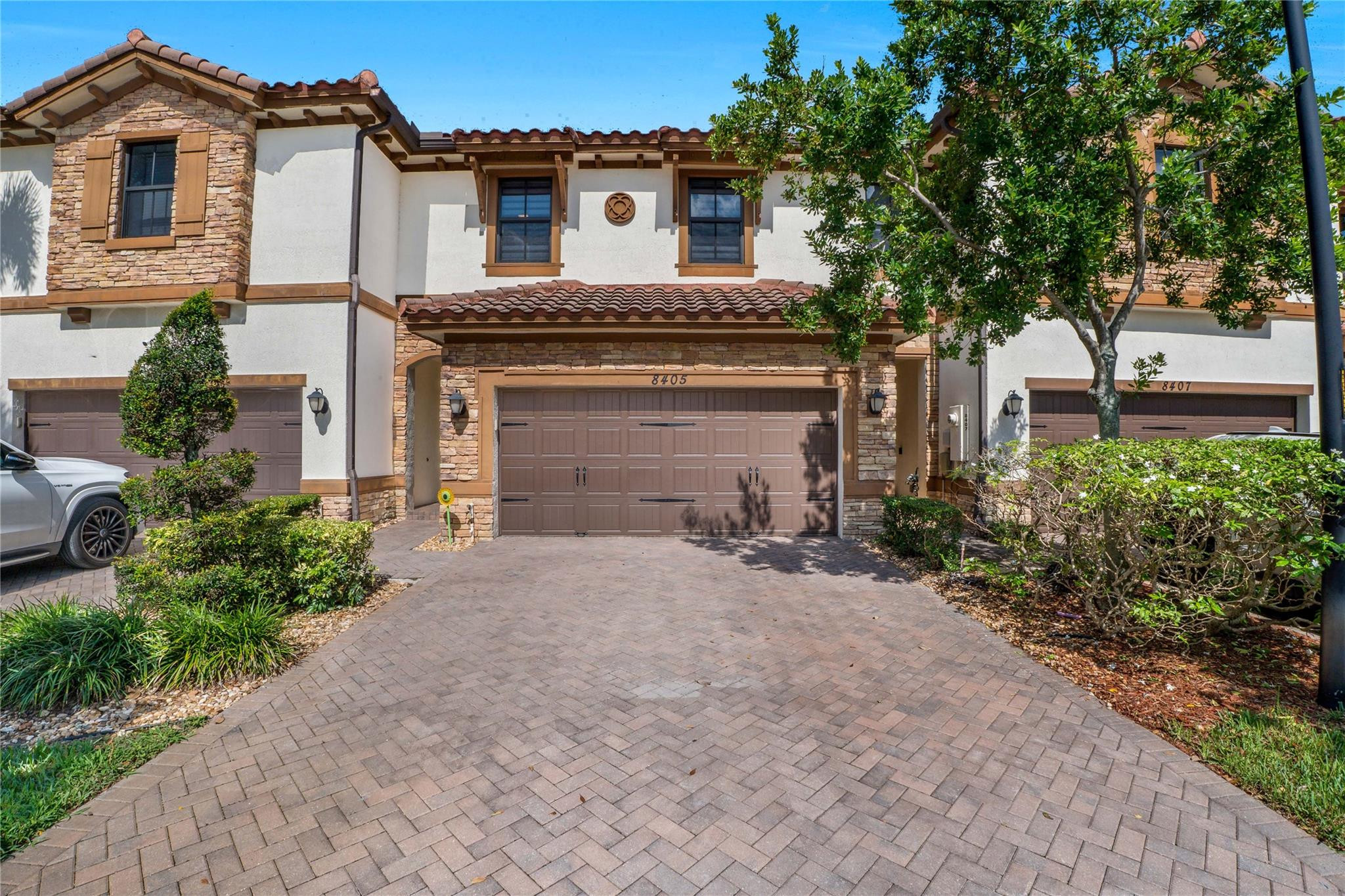 8405 Lakeview Trl