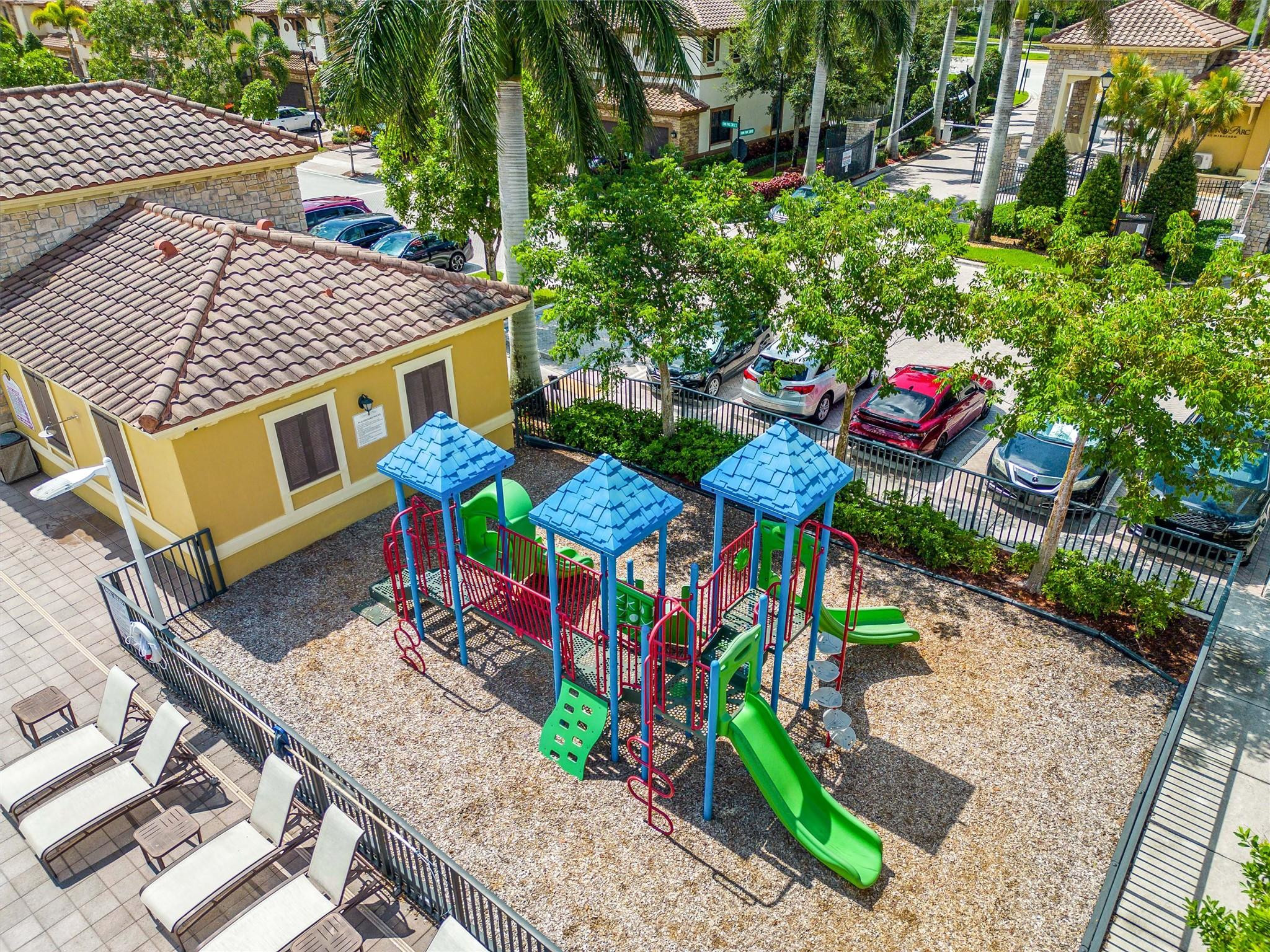 8405 Lakeview Trl