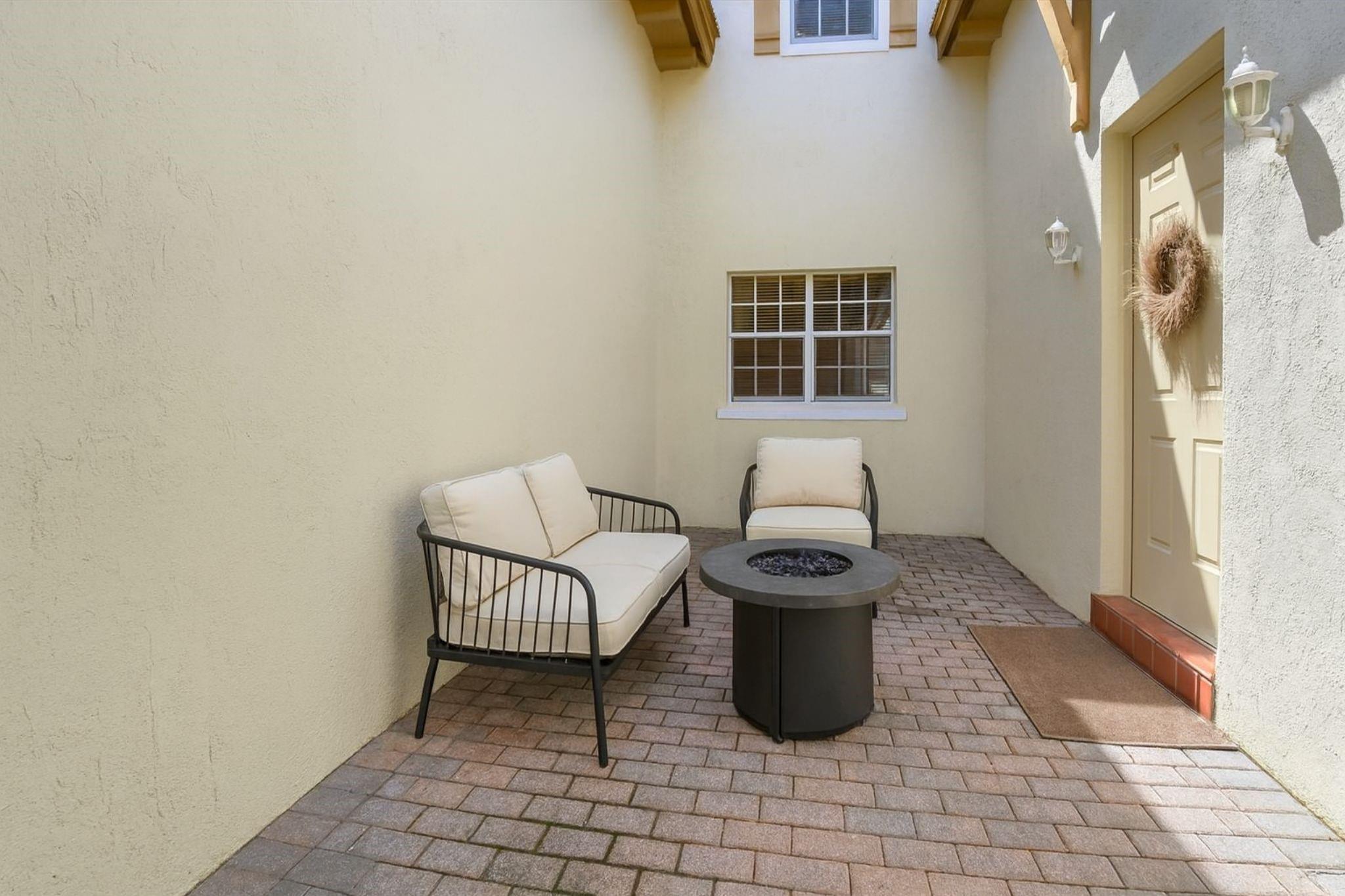 616 NW 25th Ave 616