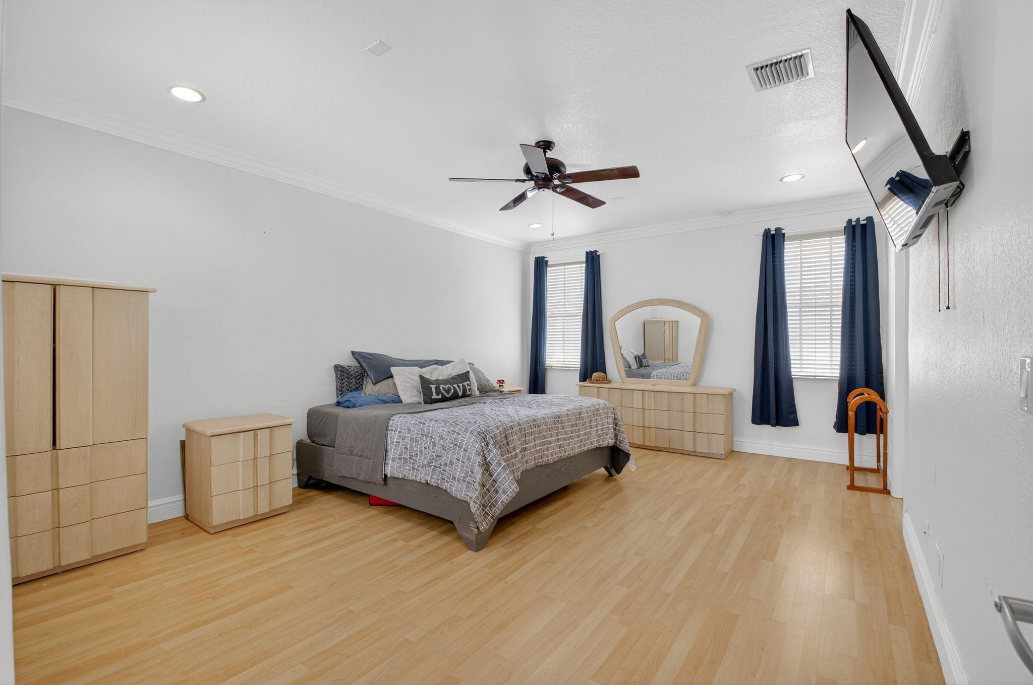 616 NW 25th Ave 616