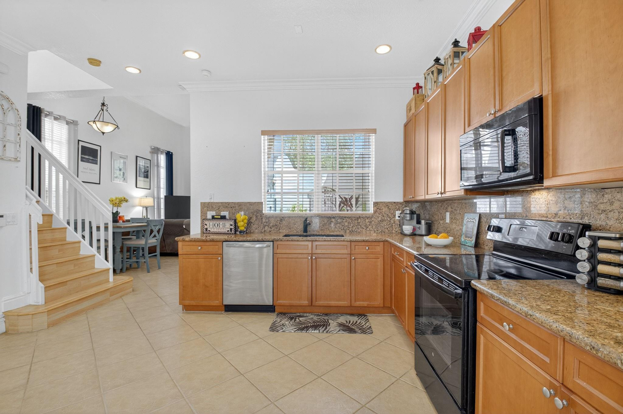 616 NW 25th Ave 616
