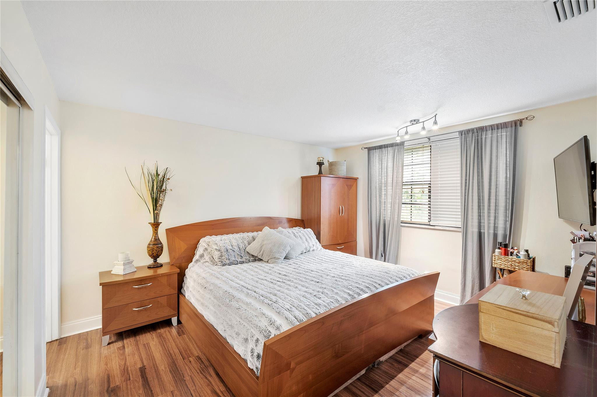 2852 Coral Springs Dr 2852