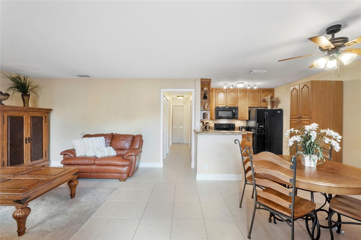 2852 Coral Springs Dr 2852