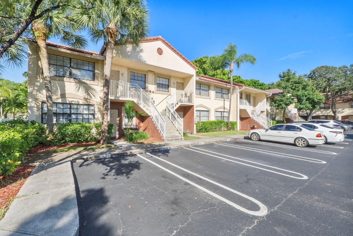 2852 Coral Springs Dr 2852