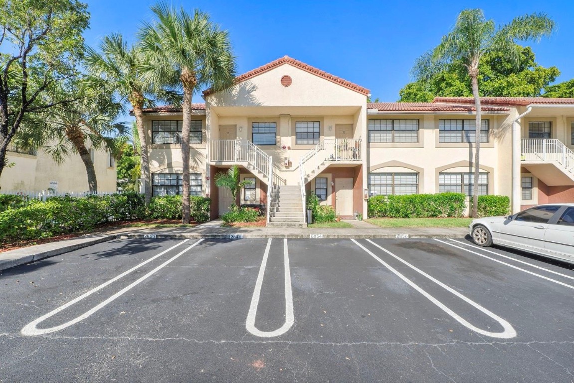 2852 Coral Springs Dr 2852