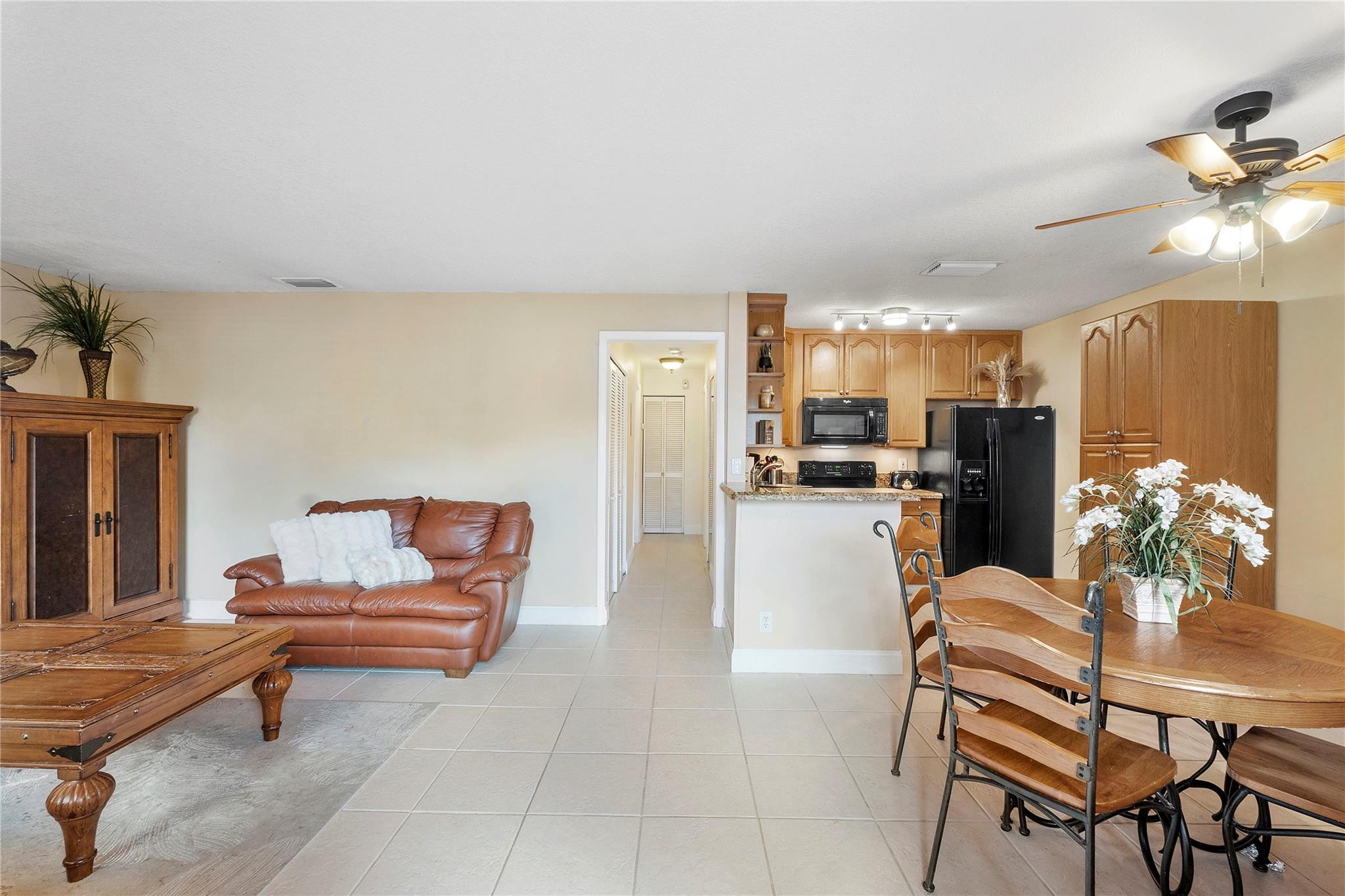 2852 Coral Springs Dr 2852