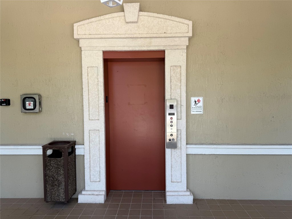 5401 N University Dr Unit 204