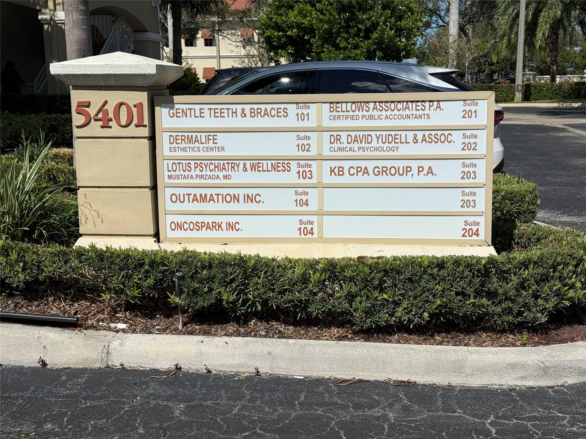 5401 N University Dr Unit 204