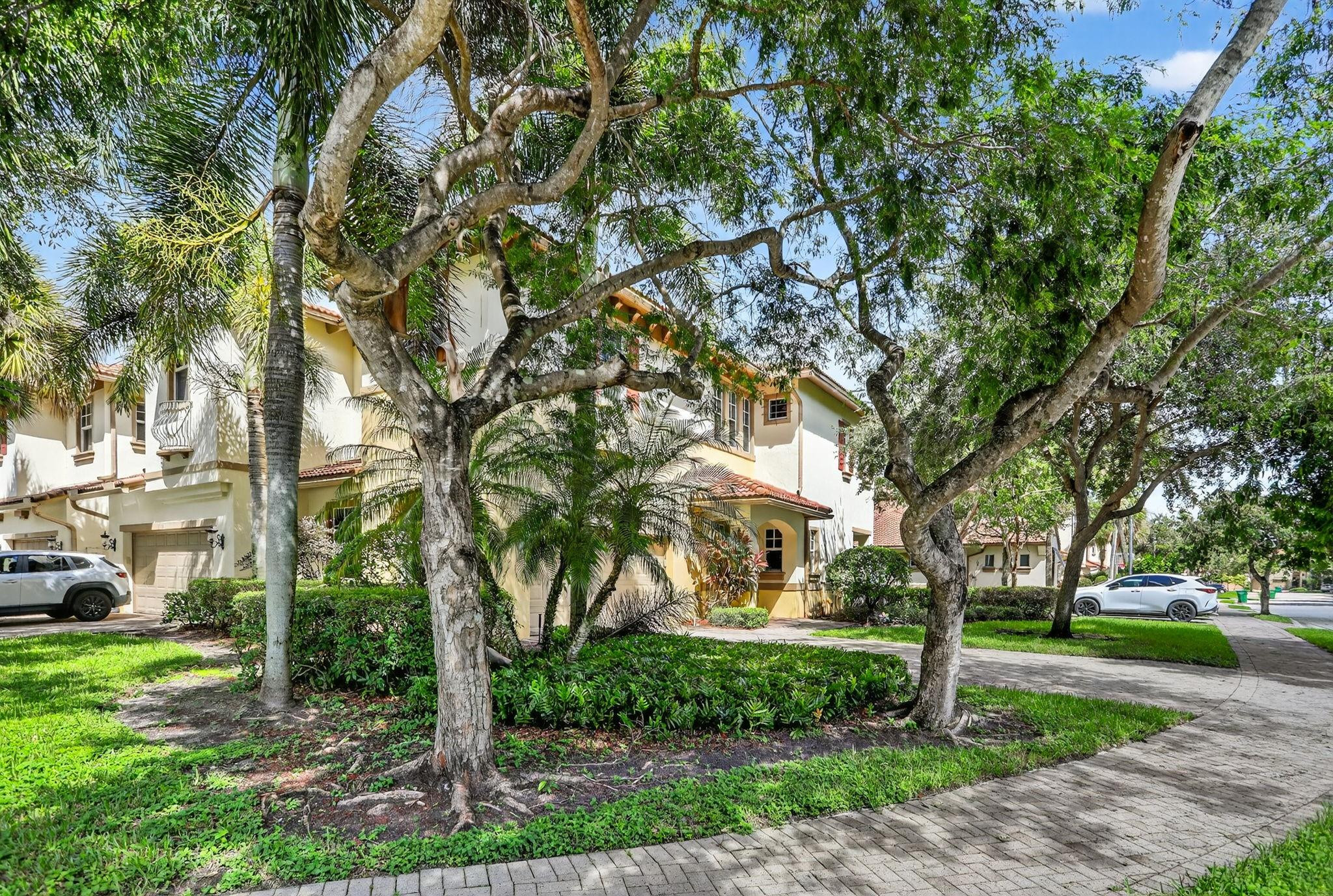 6012 NW 116th Dr