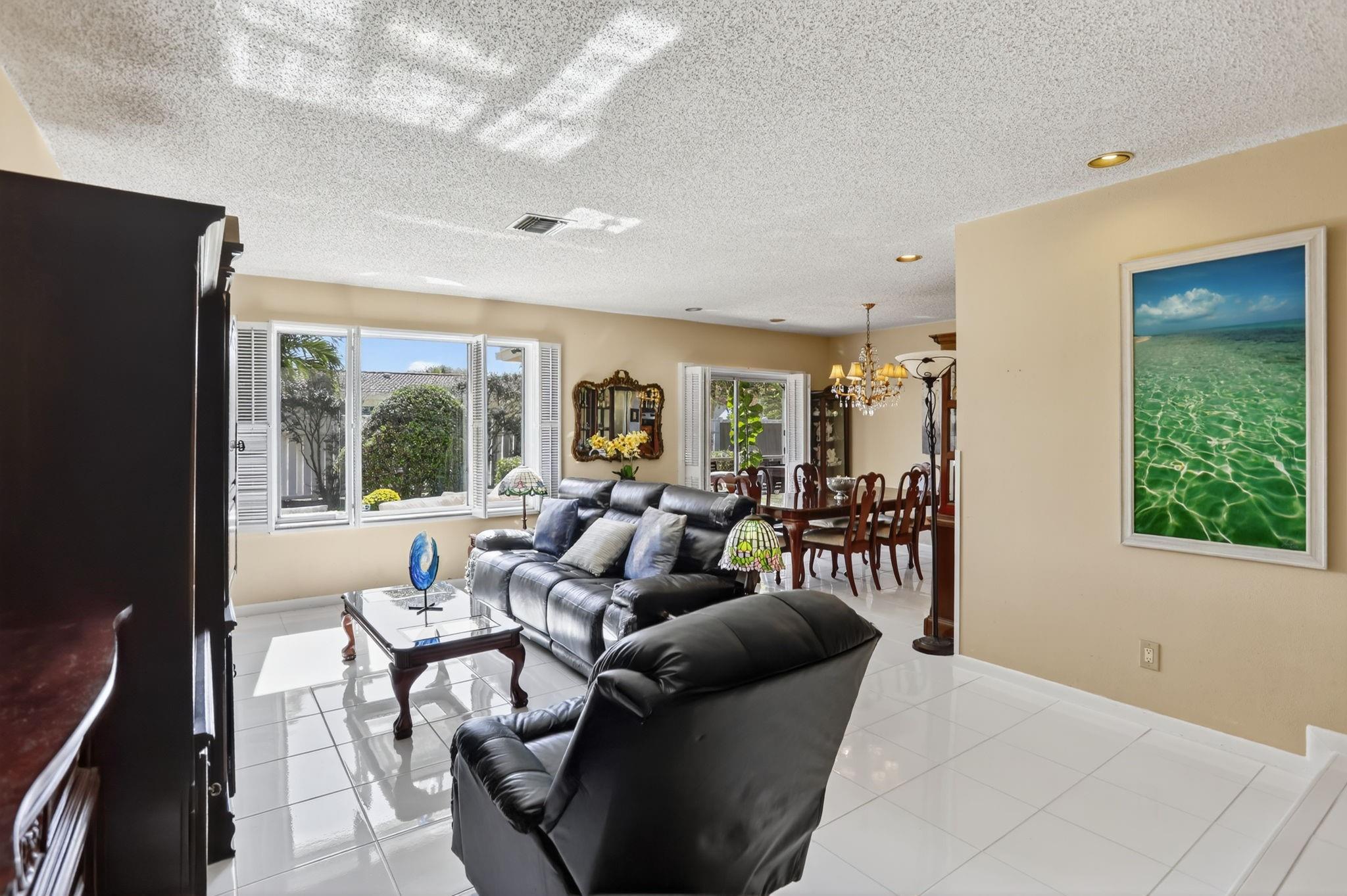 1739 NW 93rd Ter