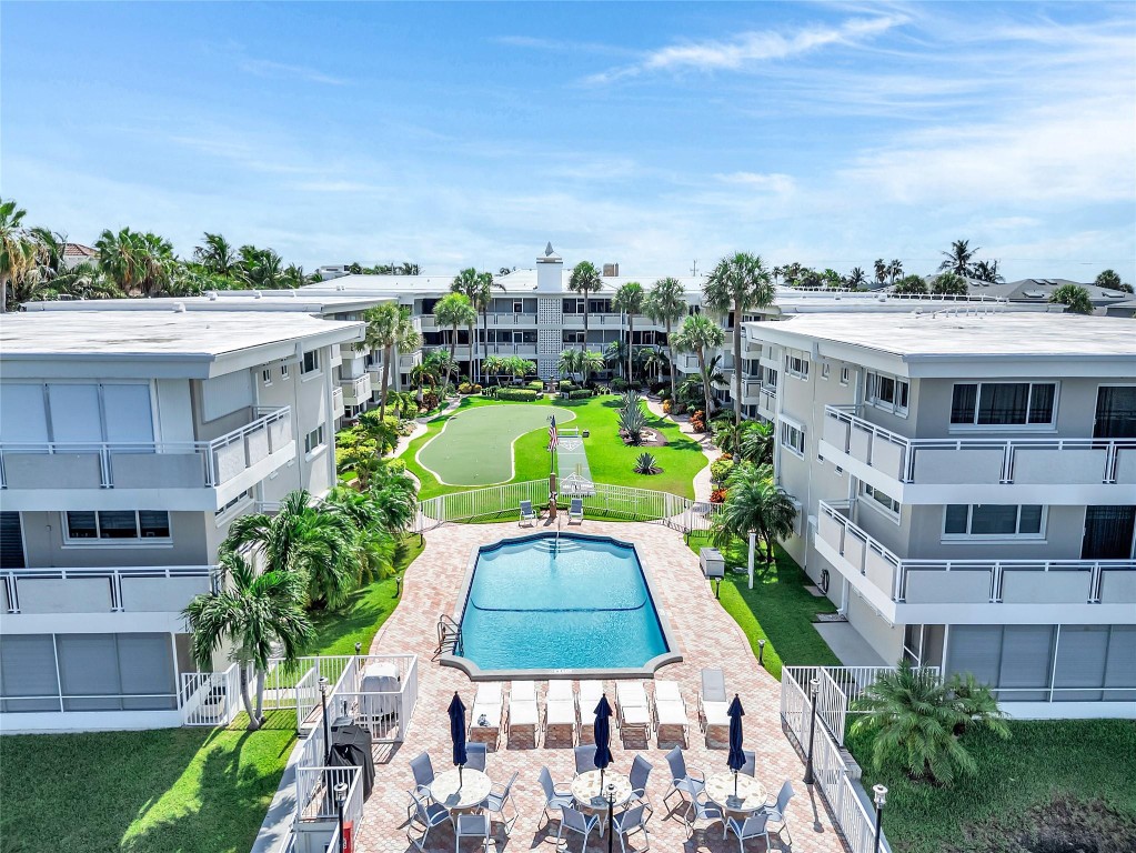 1198 Hillsboro Mile 212