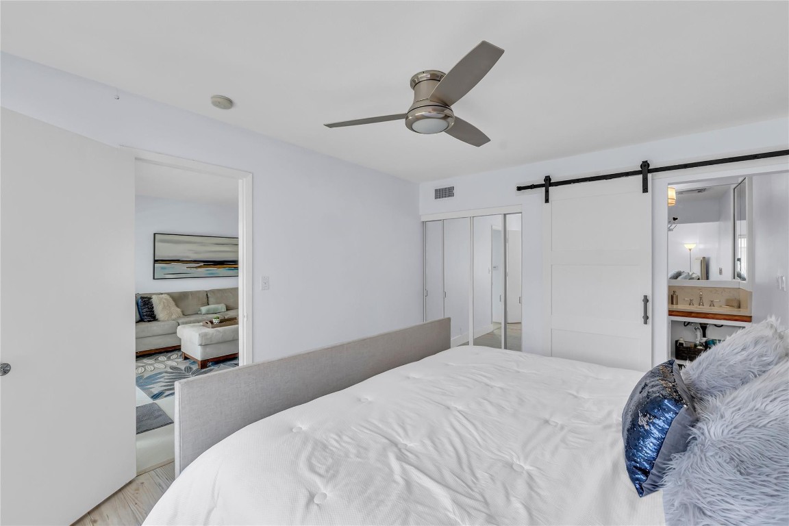 1198 Hillsboro Mile 212