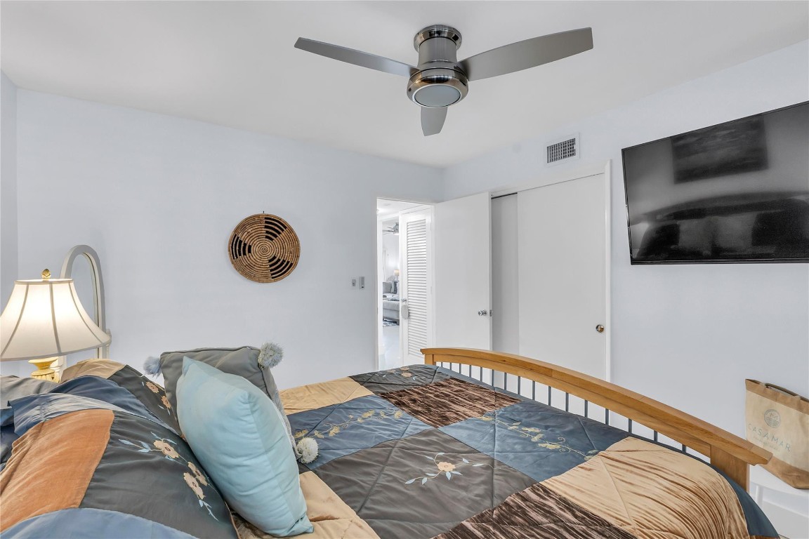 1198 Hillsboro Mile 212