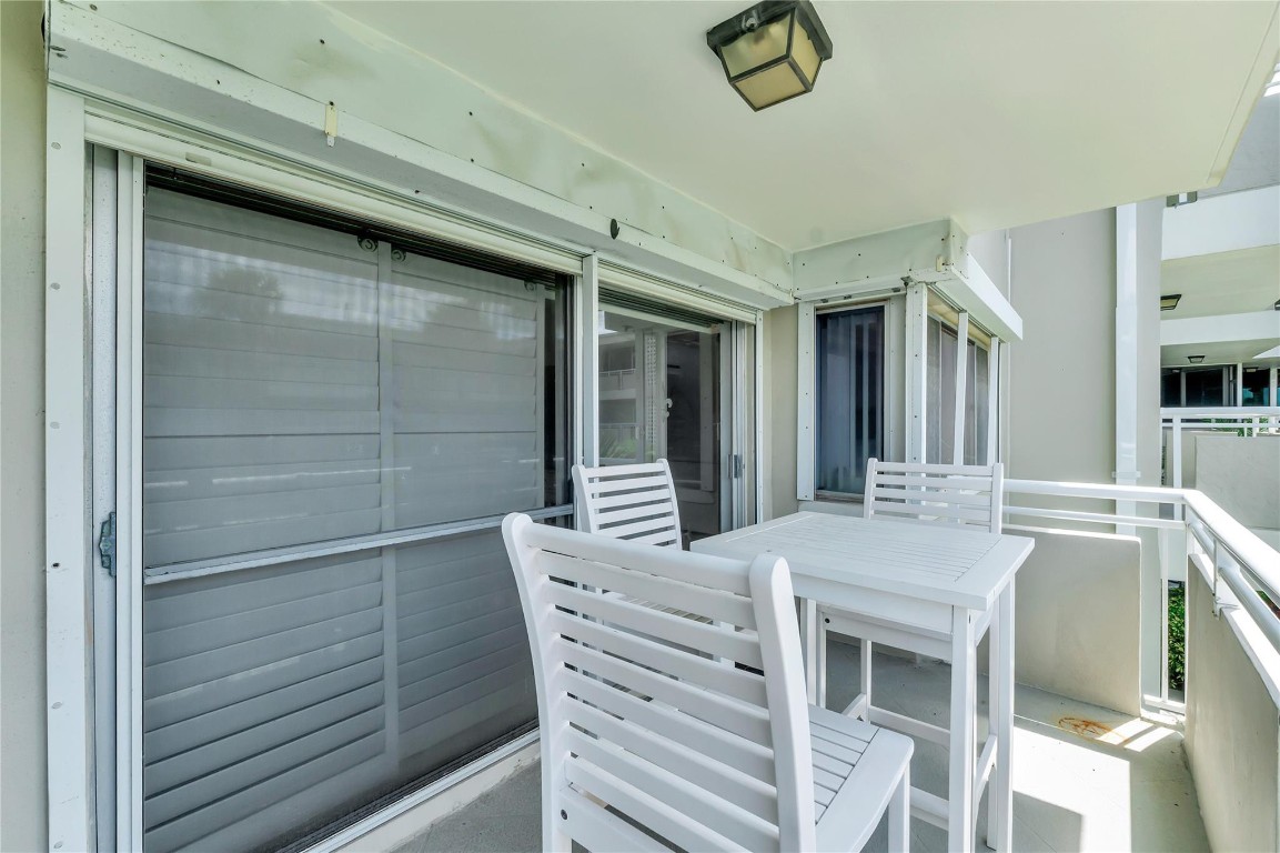 1198 Hillsboro Mile 212