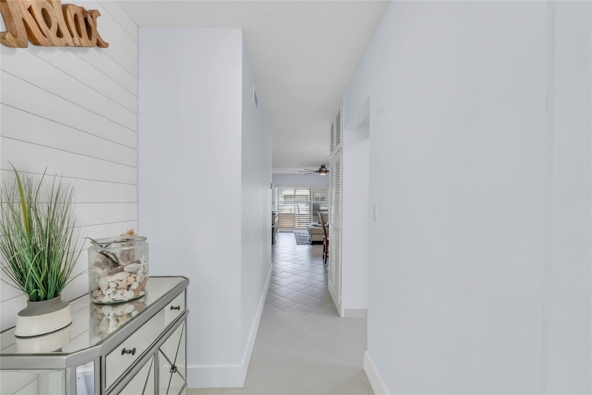 1198 Hillsboro Mile 212