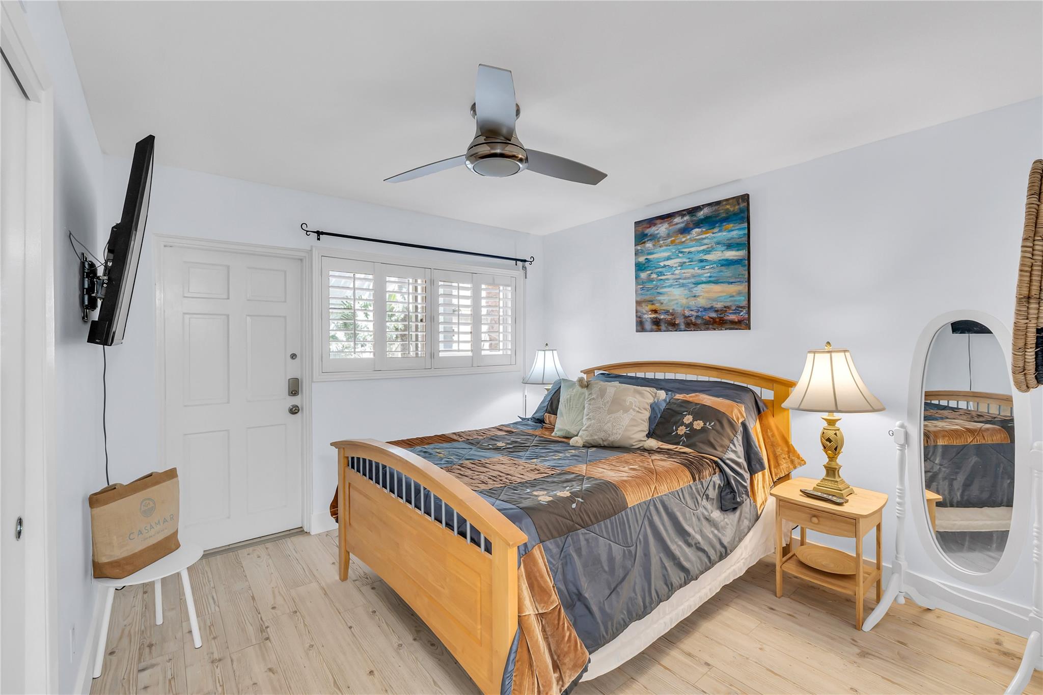 1198 Hillsboro Mile 212