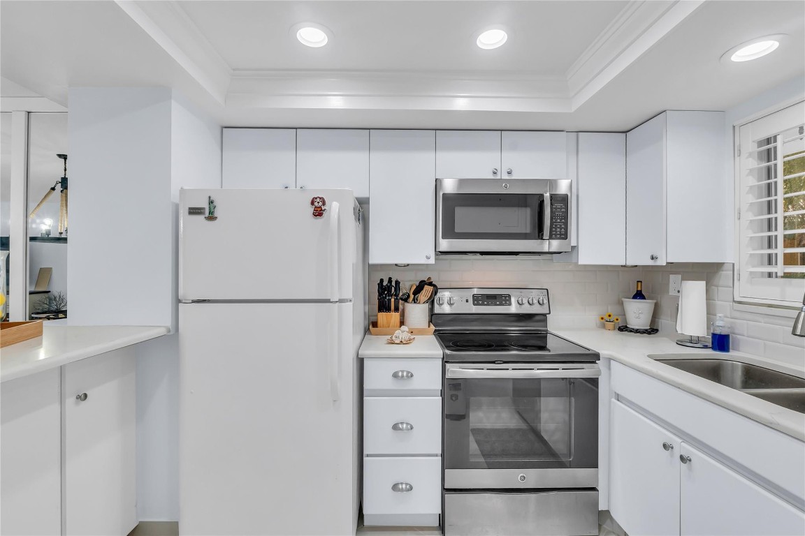 1198 Hillsboro Mile 212