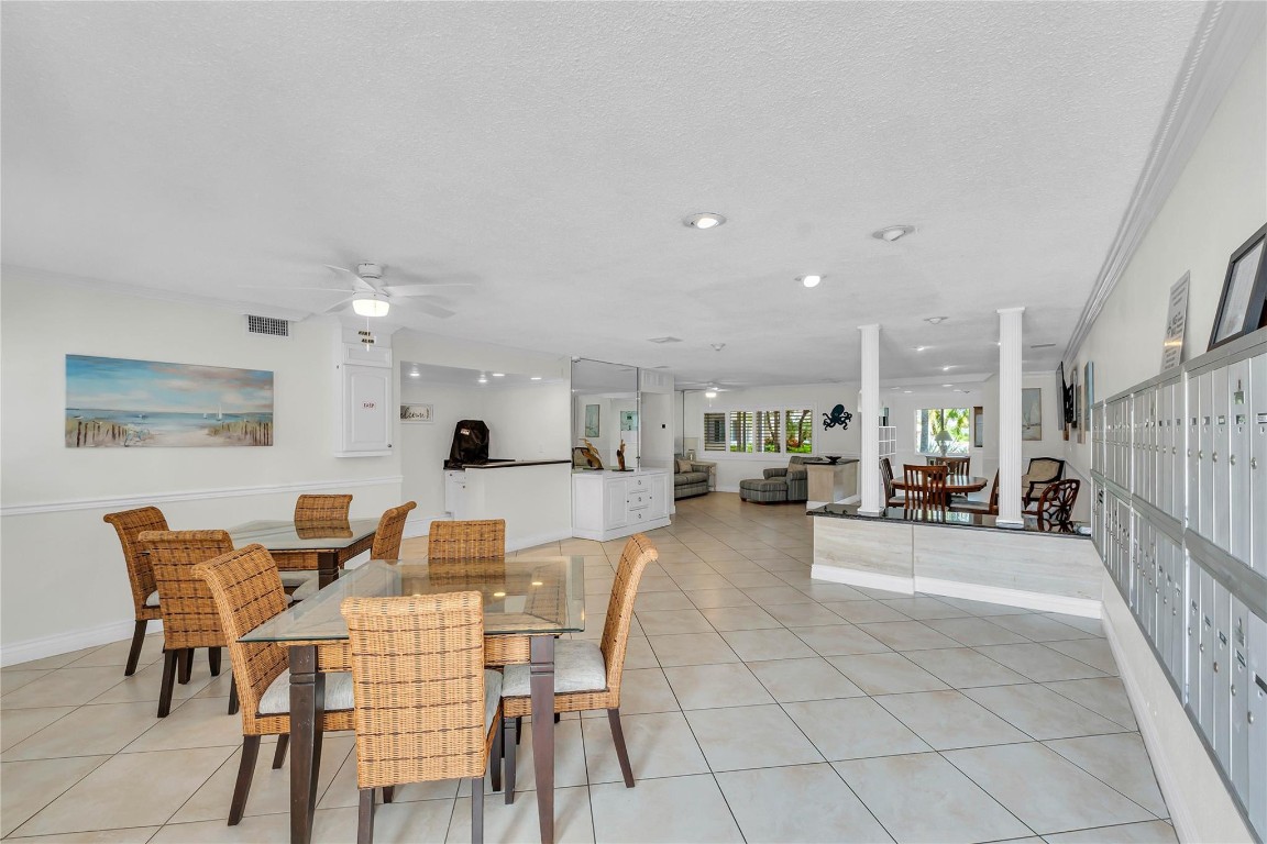 1198 Hillsboro Mile 212