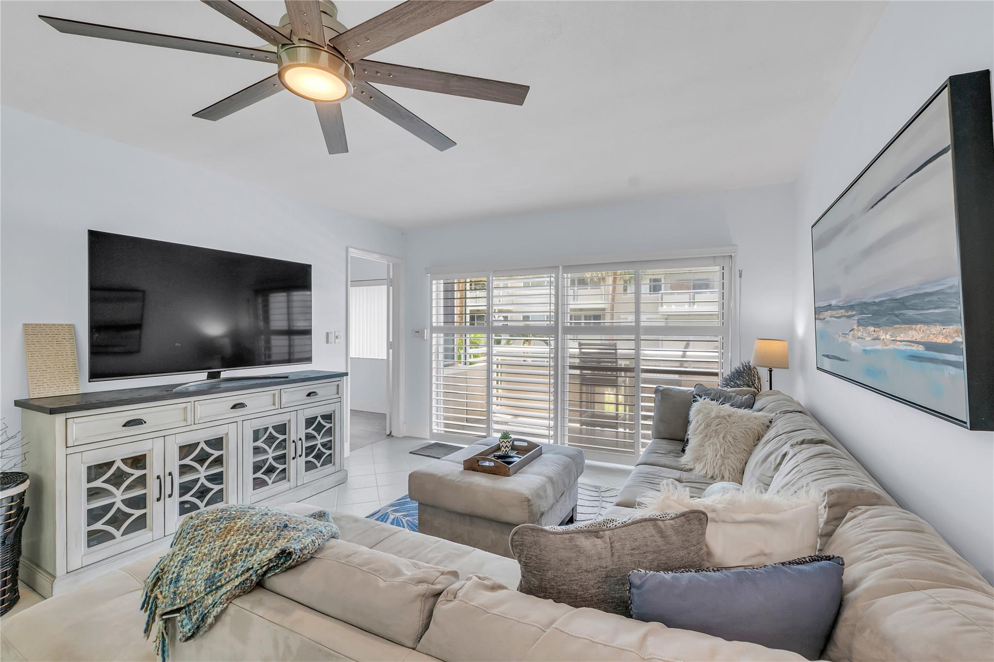 1198 Hillsboro Mile 212