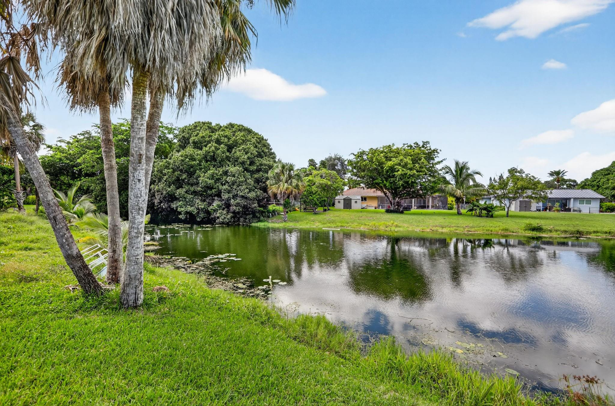 10071 NW 36th St