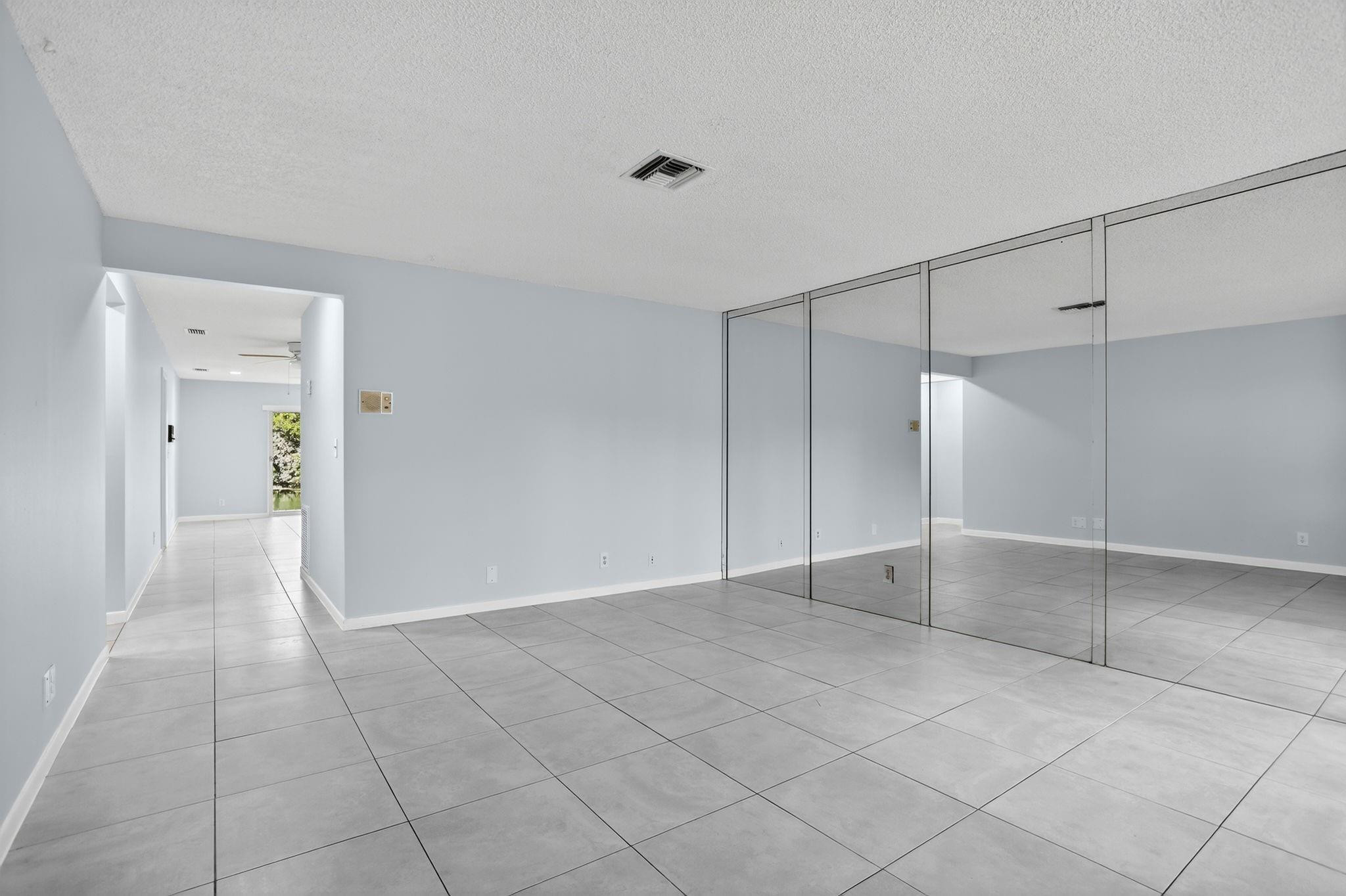 10071 NW 36th St