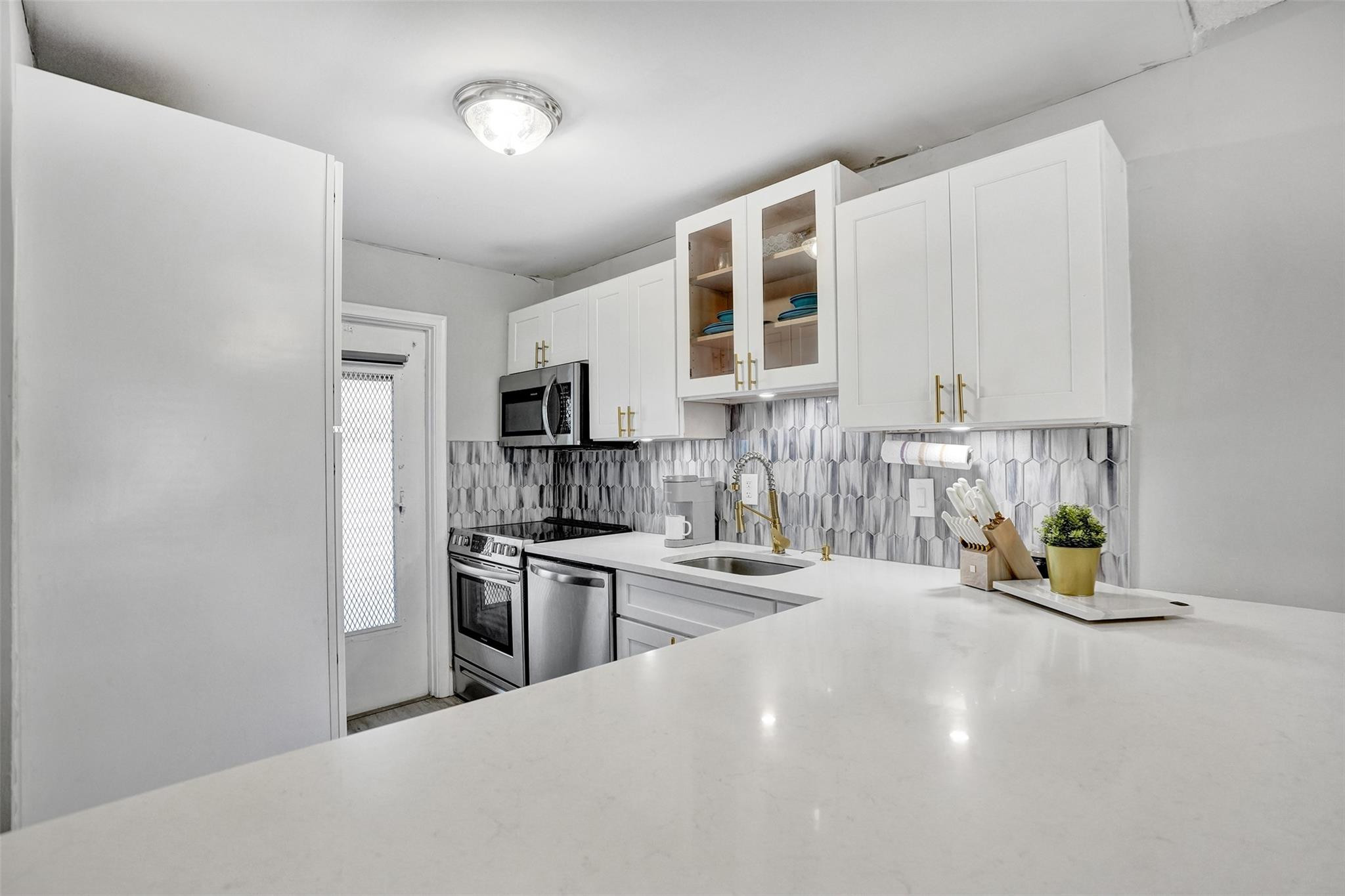 400 SE 10th Street 117