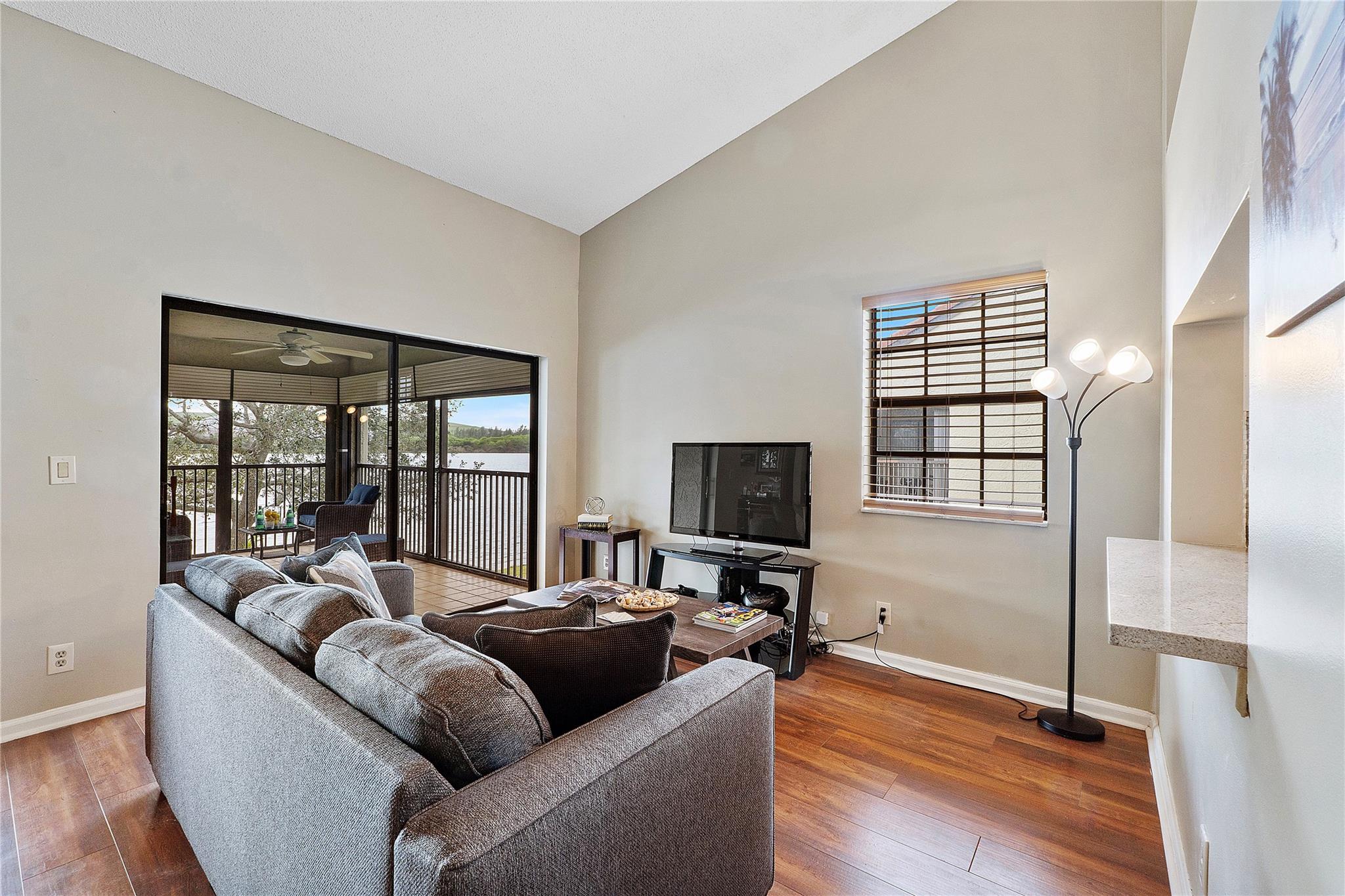 2112 Congressional Way 2112