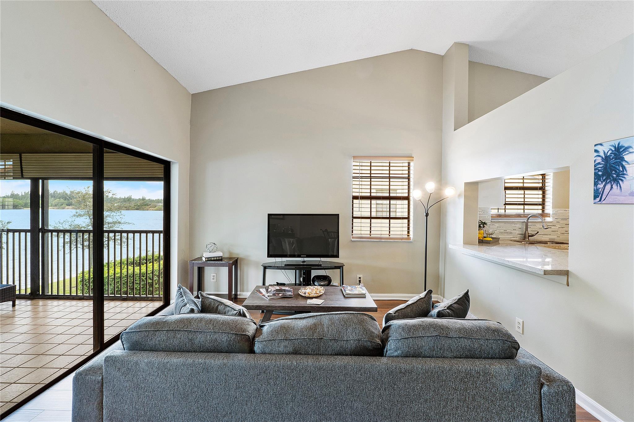 2112 Congressional Way 2112