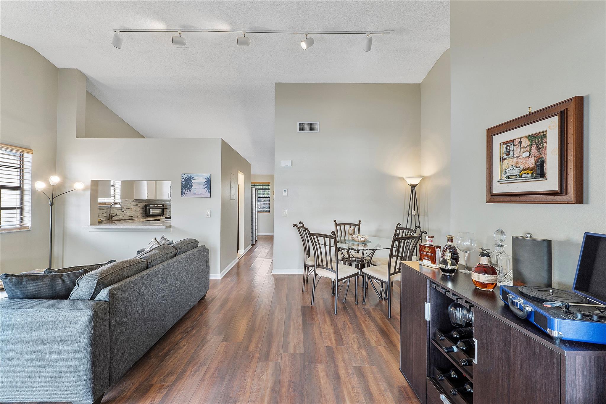 2112 Congressional Way 2112