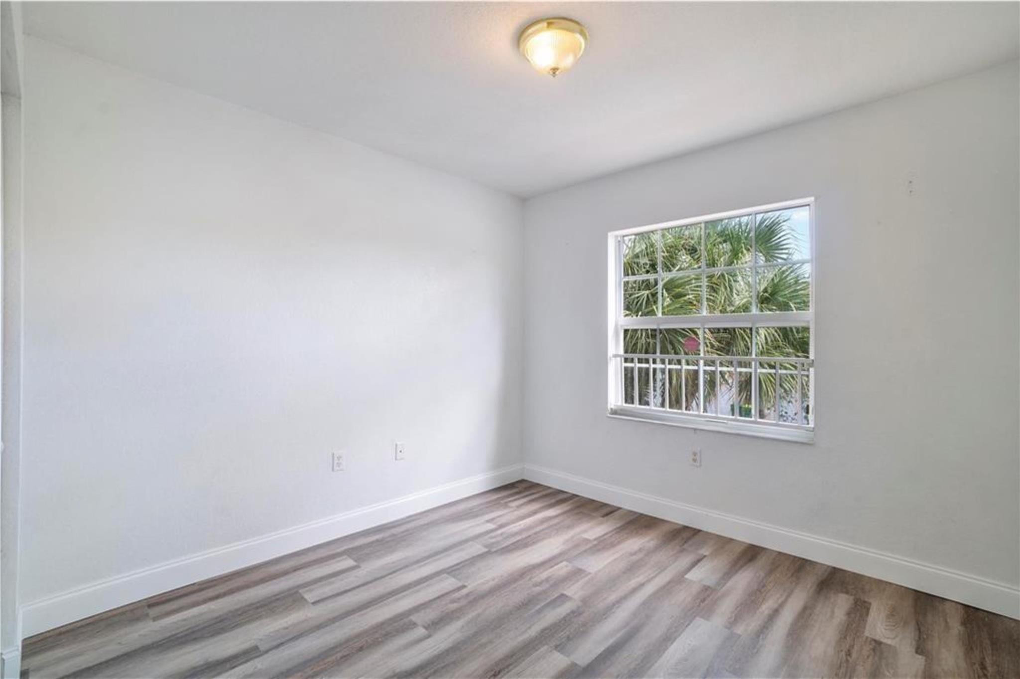 6373 Landings Way
