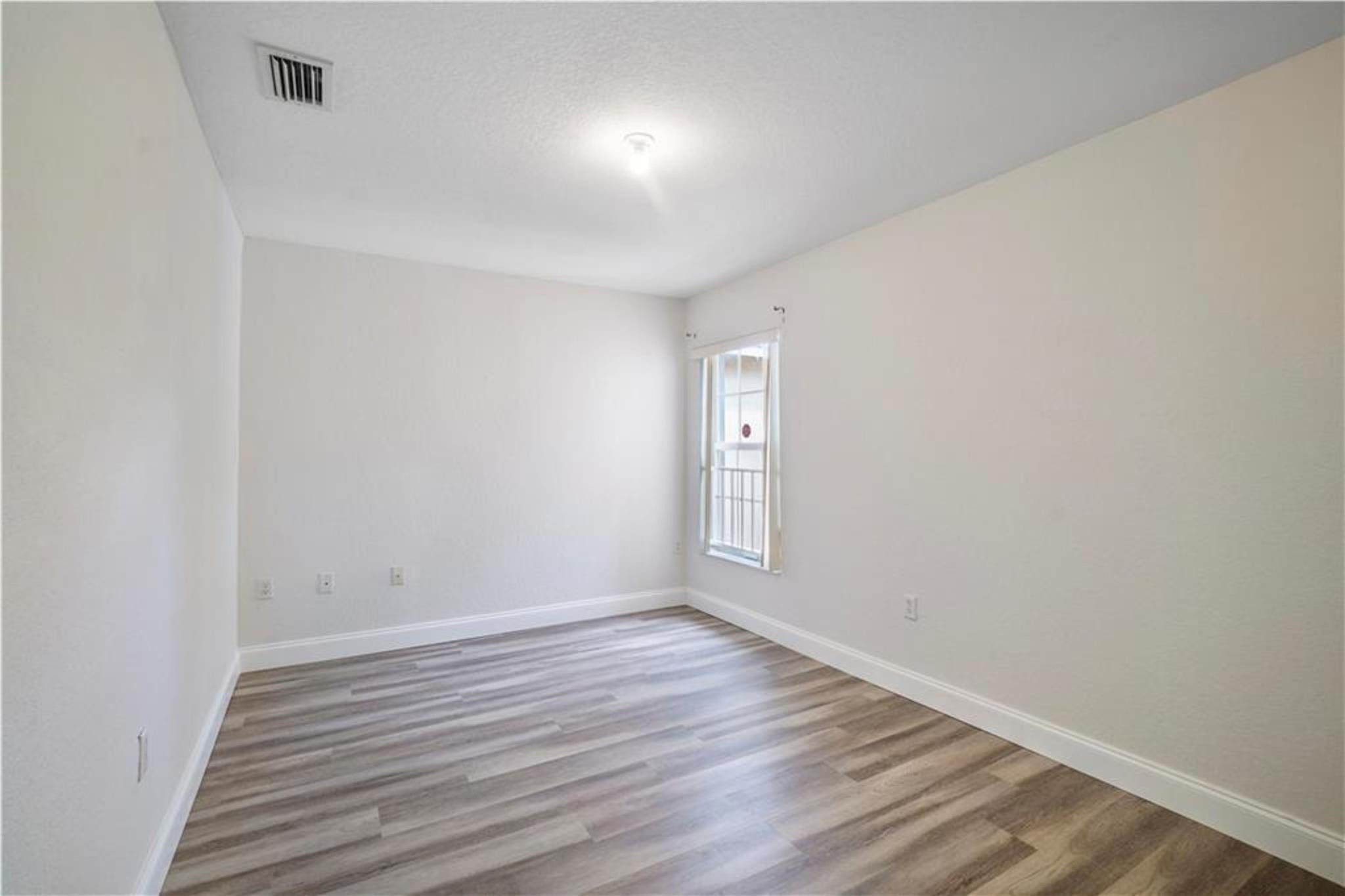 6373 Landings Way