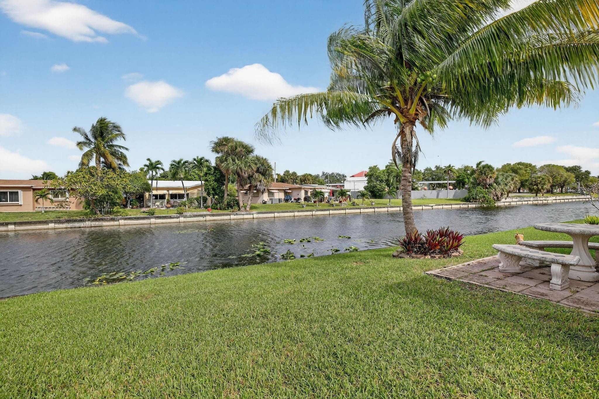 4305 NW 49th Dr